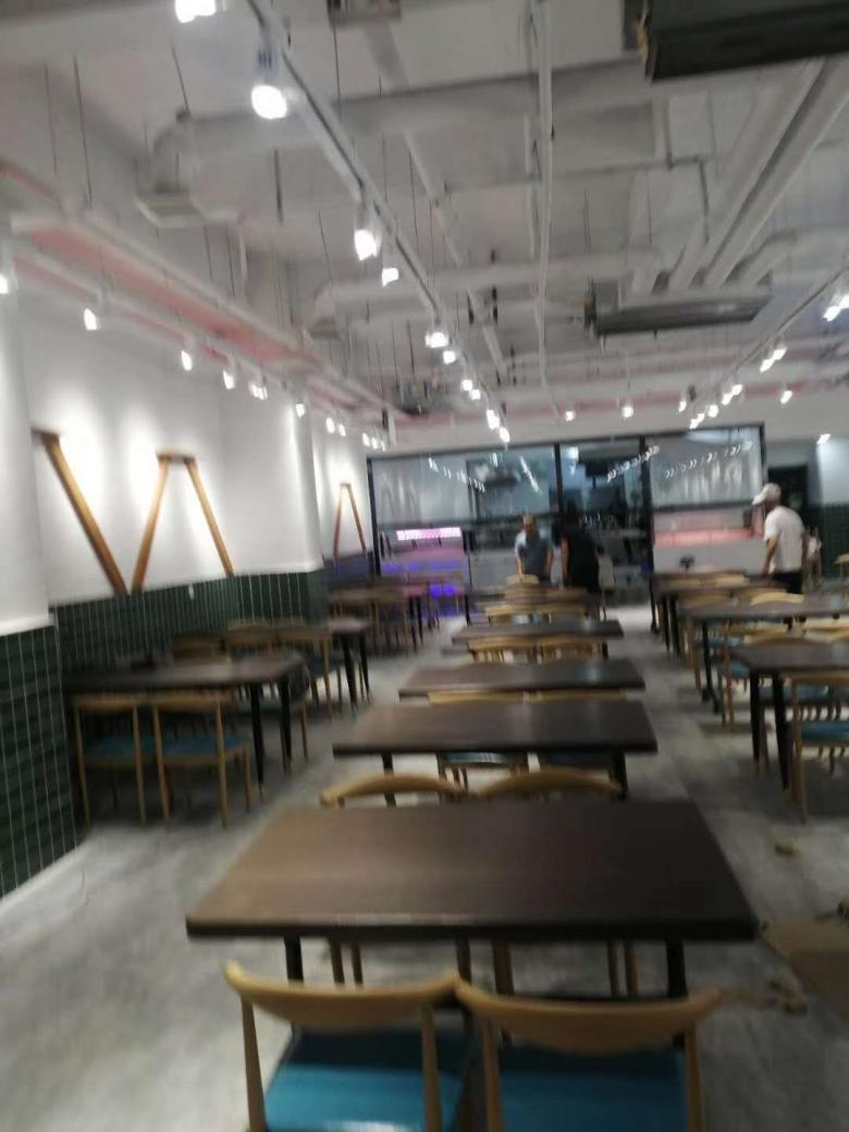 20200711/5f098caff230e.jpg 已經(jīng)安裝好的餐桌椅.jpg